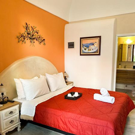 Pansion Zaharoula Hotell Fira  Eksteriør bilde