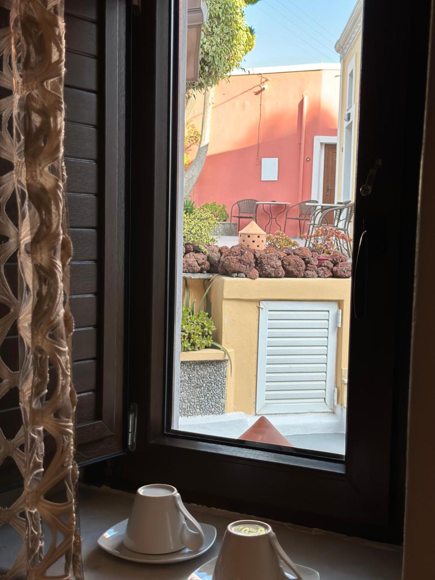 Pansion Zaharoula Hotell Fira  Eksteriør bilde