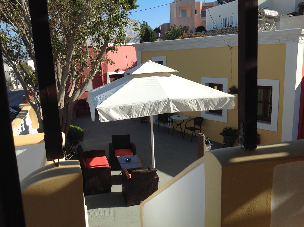 Pansion Zaharoula Hotell Fira  Eksteriør bilde