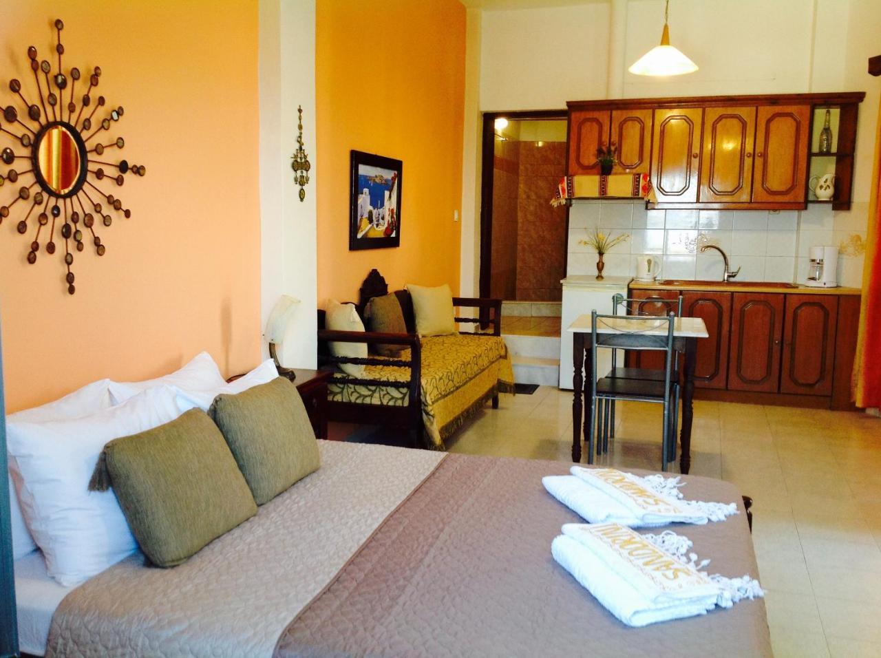 Pansion Zaharoula Hotell Fira  Eksteriør bilde