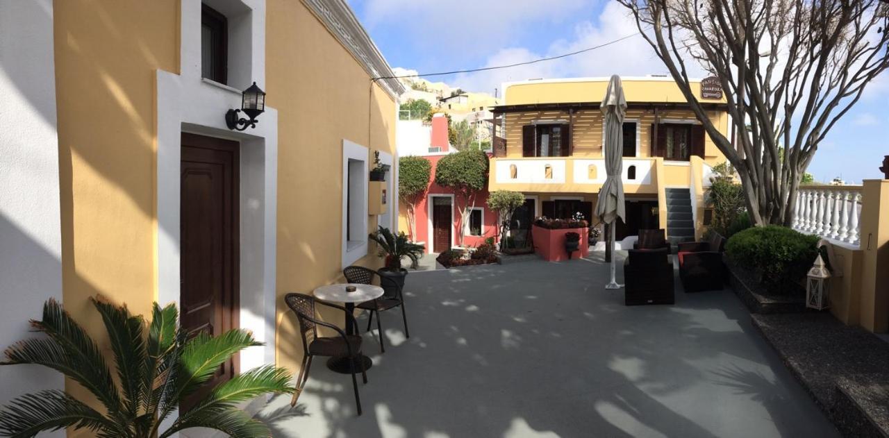 Pansion Zaharoula Hotell Fira  Eksteriør bilde